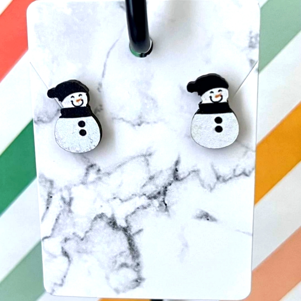 Snowman stud earrings
